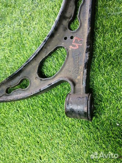 Рычаг передний правый Volkswagen Passat Cc 358