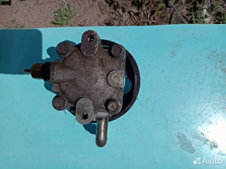 Насос гидроусилителя Suzuki Grand Vitara 2.0 J20A