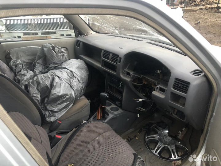 Фара передняя правая mazda demio 1.3 DW