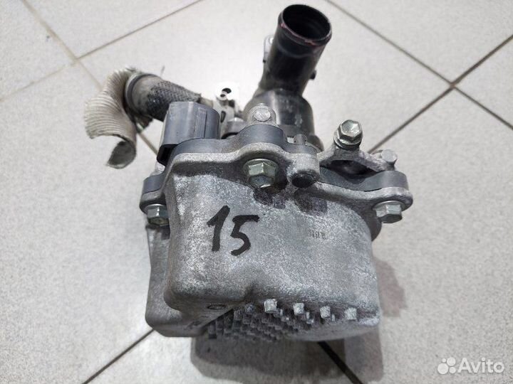 Помпа охлаждения Toyota Camry AVV50-1050975