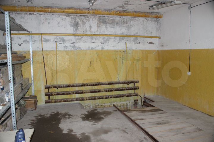 Гараж, > 30 м²