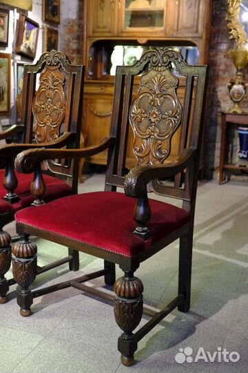 Антикварные парные кресла