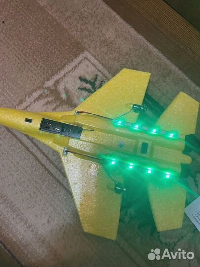 Самолет на радиоуправлении Пульт 2шт Аккумулятора