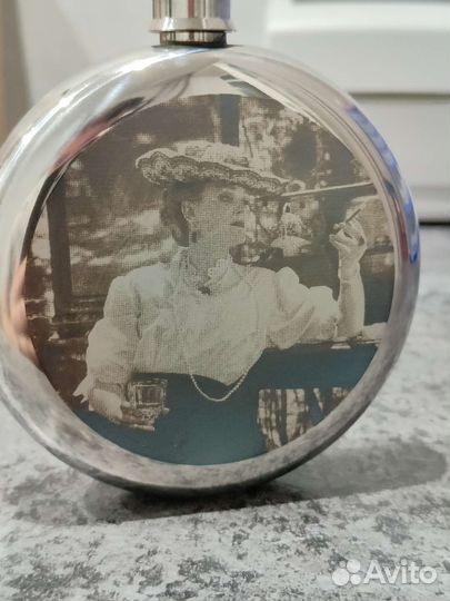 Фляжка кругла чистая новая