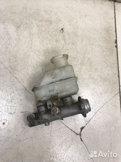 Главный тормозной цилиндр Hyundai Lantra