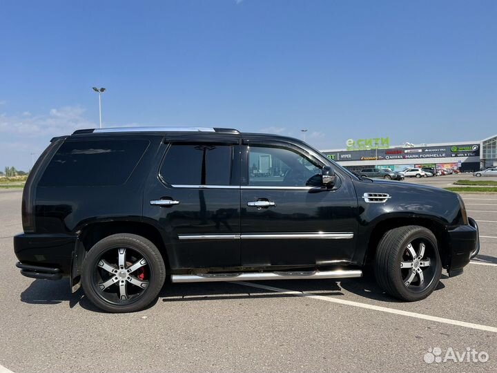 Cadillac Escalade AT, 2006, 264 000 км