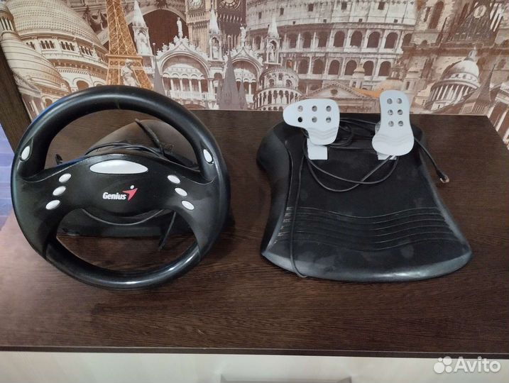 Игровой руль и педали