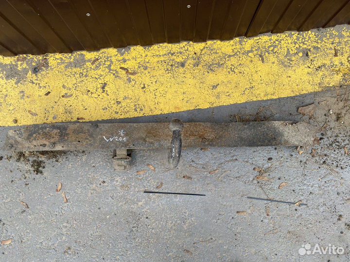 Фаркоп Mercedes w201(190)