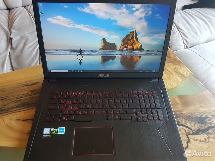 17.3" Ноутбук asus FX753V(FHD/IPS) i7 7700HQ