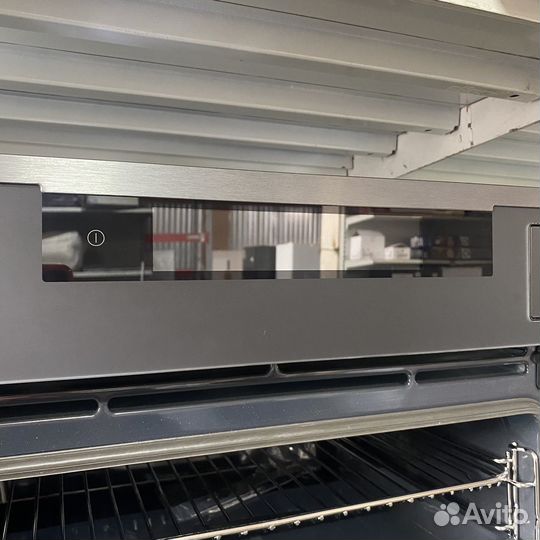 Духовой шкаф electrolux новый