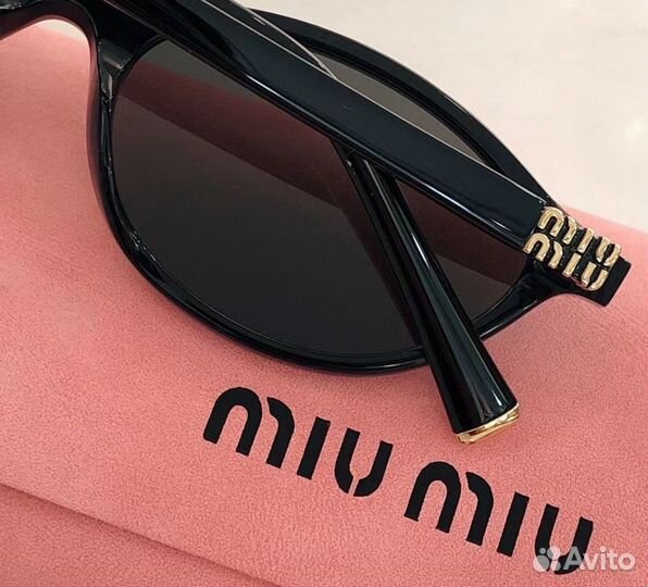 Miu Miu SMU09XV