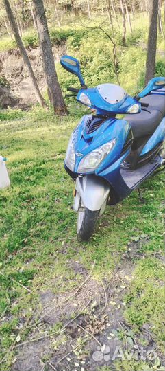 Продам скутер есть обмен