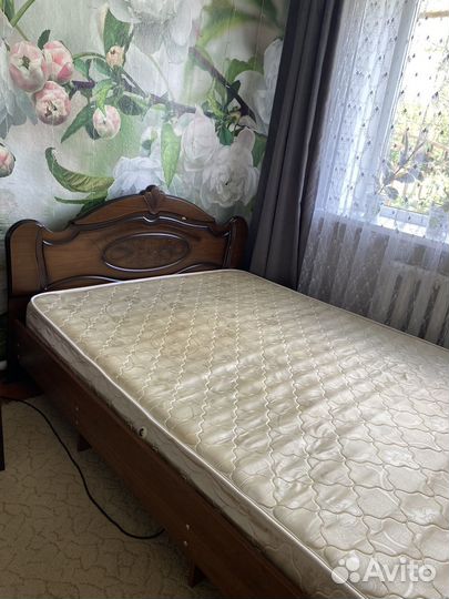 Кровать двухспальная бу