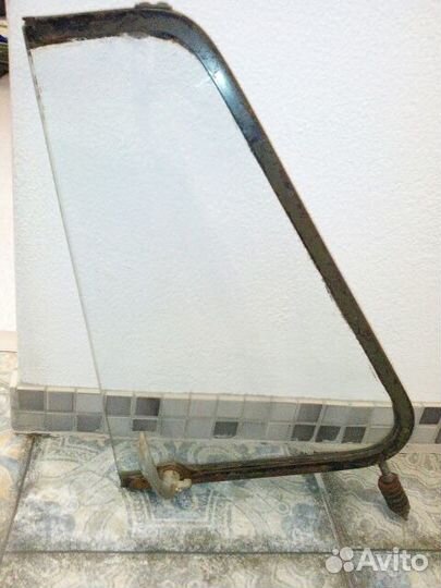 Стекло-форточка для рэтро-авто