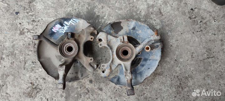 Передние поворотные кулаки Volkswagen jetta 2