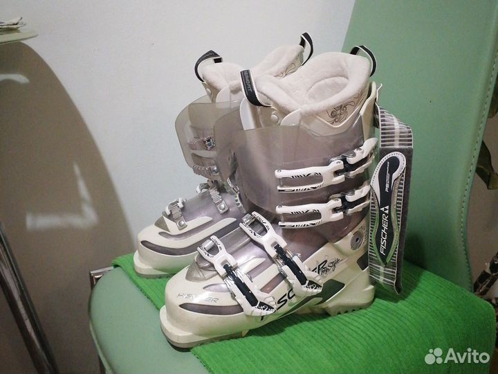 Горнолыжные ботинки женские 37