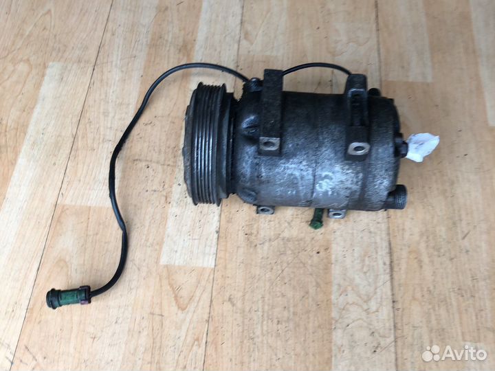 Компрессор кондиционера Audi 100 c45