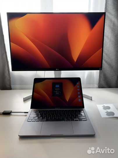 Ноутбук Apple MacBook Pro 13 M1 8/256Gb Гарнатия