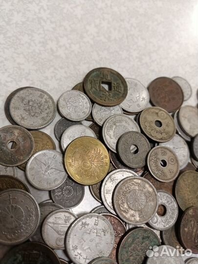 100 монет Японии