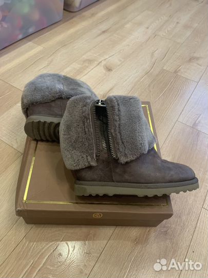 Угги (ботинки на танкетке )