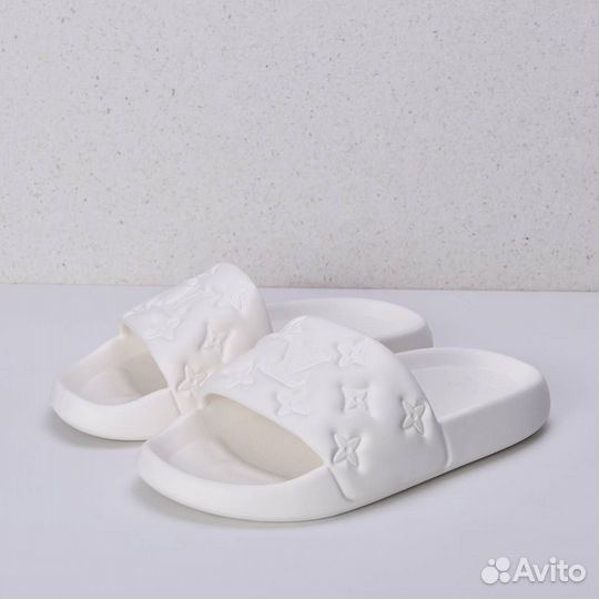 Шлепанцы Louis Vuitton арт 2414 37