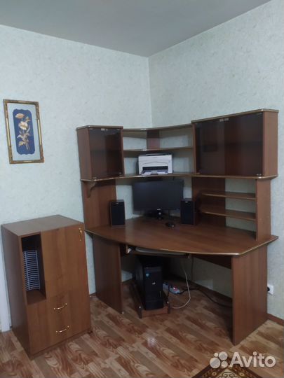 Компьютерный стол