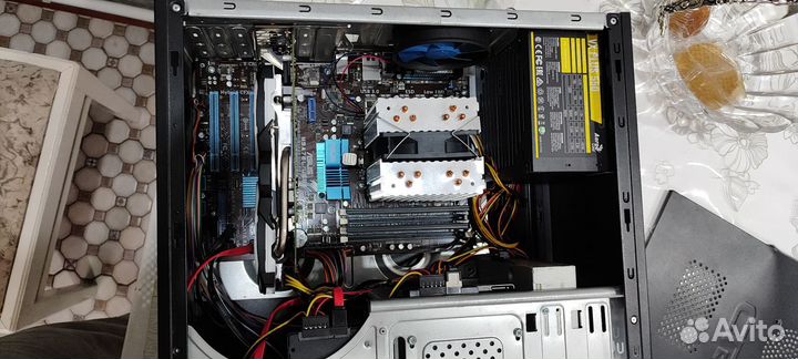 Игровой системный блок с монитором