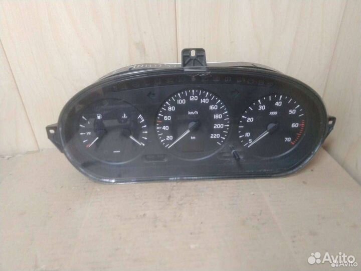 Панель приборов (щиток) Renault Scenic