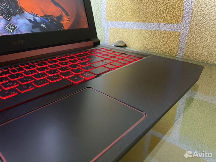 Acer Notro V / Core i5-8300H / GTX 1050