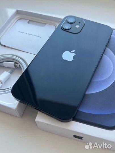iPhone 12, 64 ГБ
