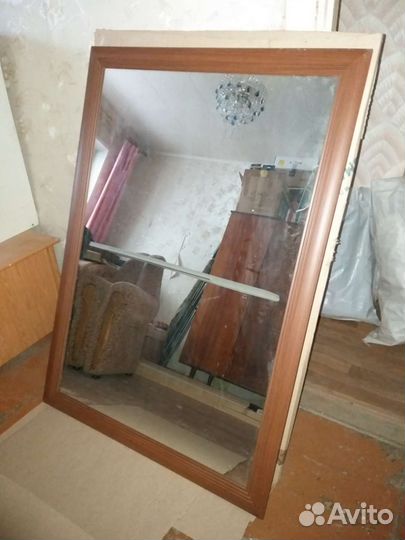Зеркало в рамке