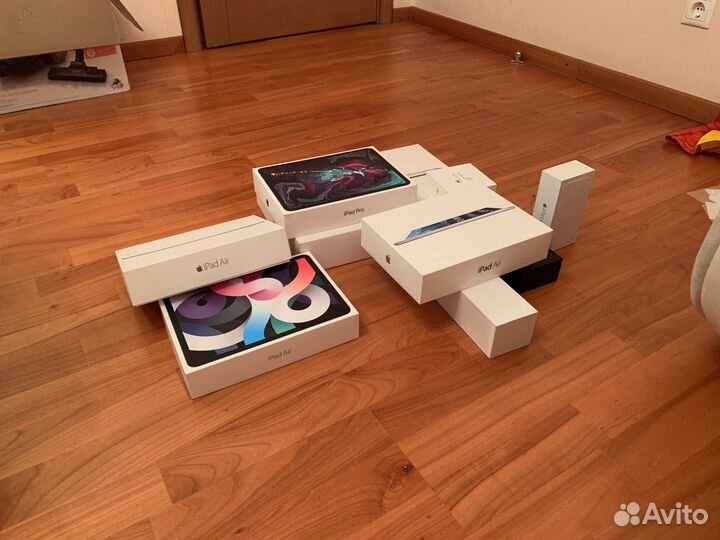 Коробки от техники apple