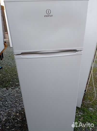 Холодильники б у