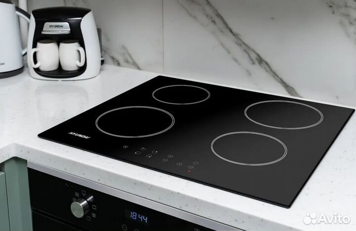 Индукционная панель Hyundai HHI 6740 BG