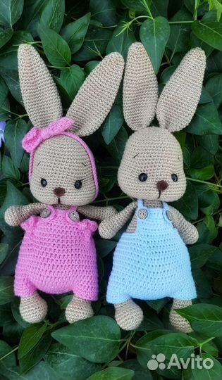 Вязаные мягкие игрушки зайцы, мишки ручной работы
