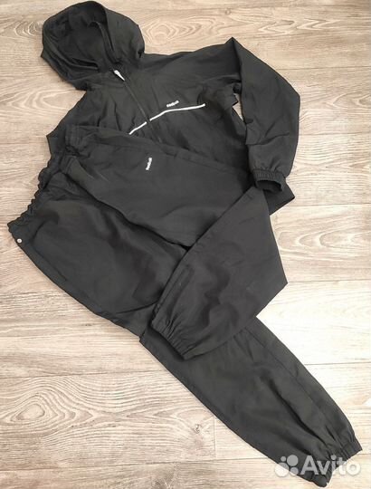 Спортивный костюм Reebok