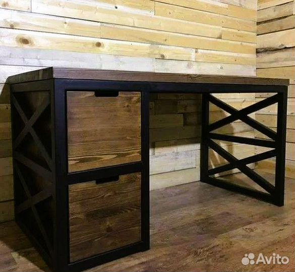 Стол в стиле лофт