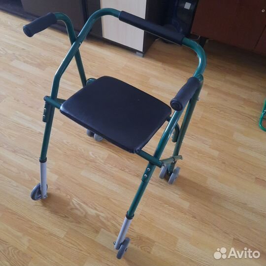 Ходунки для взрослых на колесах