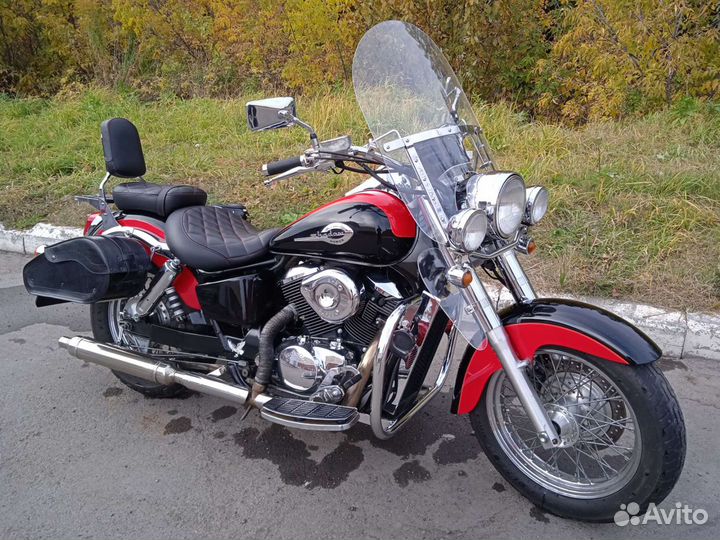 Мотоцикл Honda shadov 400. Год выпуска 1997