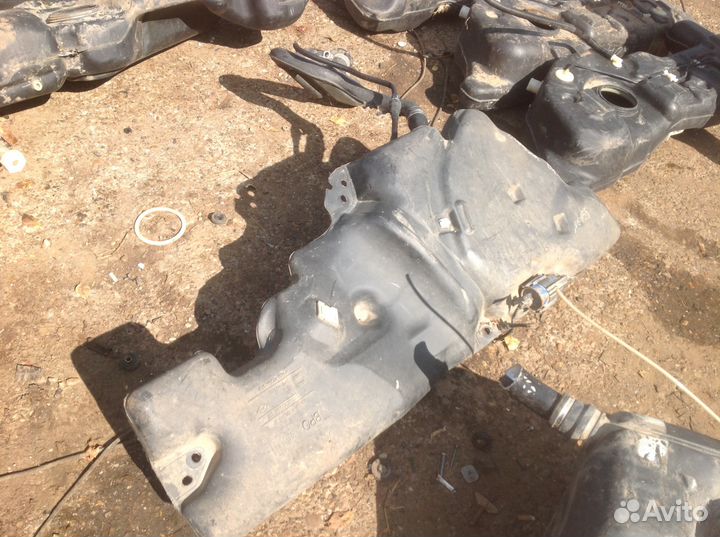 Бак топливный Рено Симбол Клио бензобак