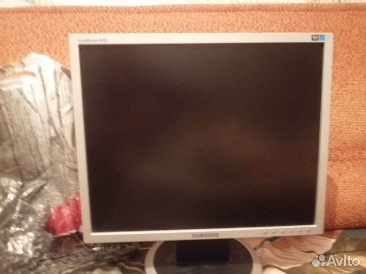 Монитор Samsung syncmaster 940n 75hz