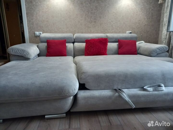 Продам угловой диван бу