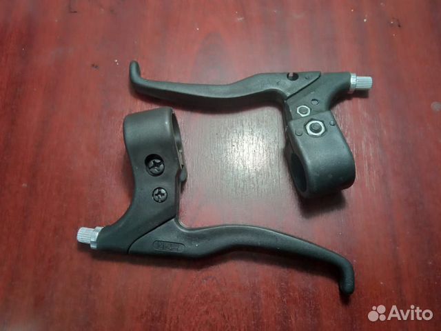 Ручки тормоза велосипеда