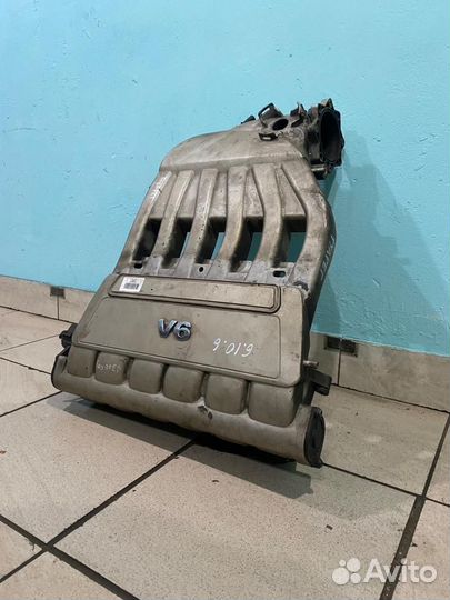 Впускной коллектор Volkswagen Touareg