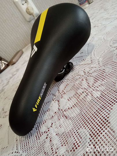 Седло для велосипеда кожаное