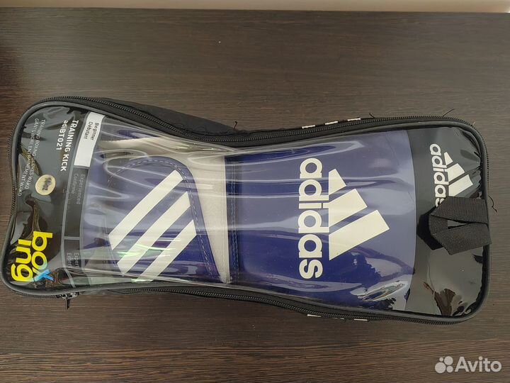 Боксерские перчатки 14 oz новые