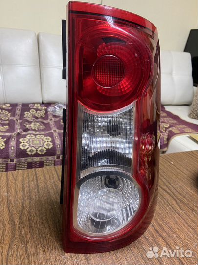 Фонарь задний правый LADA Largus