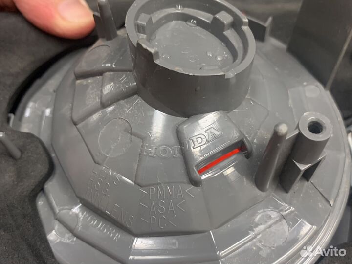 Фонарь задний правый внутренний honda civic