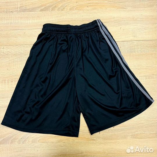 Футбольные шорты Арсенал