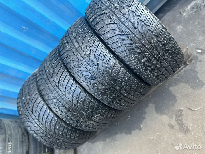 Marshal I'Zen RV Stud KC16 235/55 R17 103T